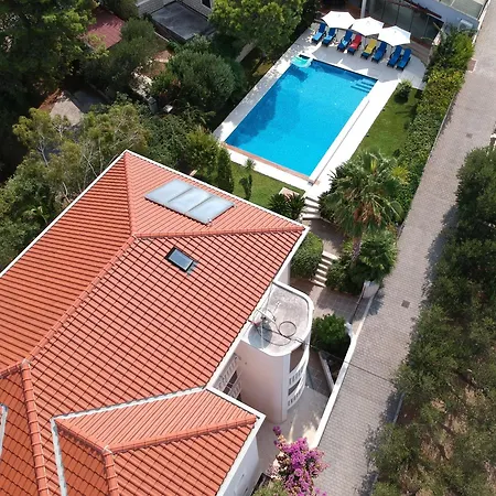 Appartement Helle Mit Sonnenbalkon Splitska